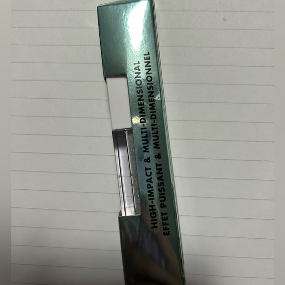 BNIB ELF Eyeshadow topper in the shade “Disco Queen” - Picture 3 of 5